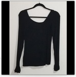 NWT Hinge ruffled sleeve size small